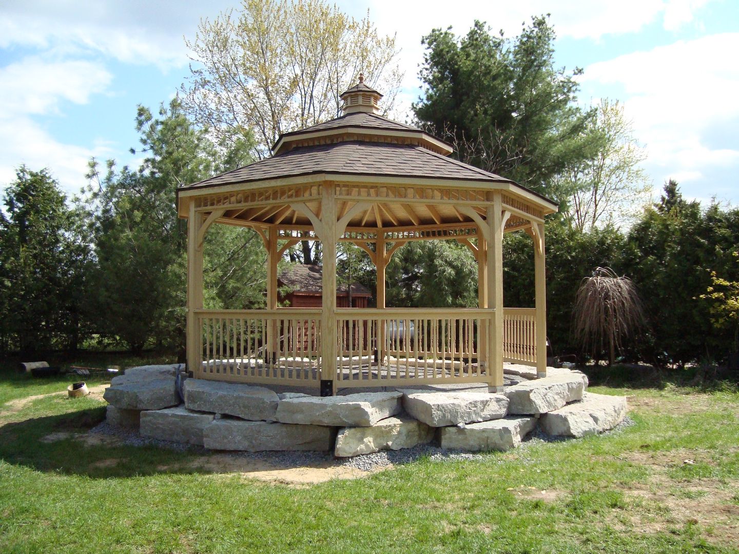 wooden 16 foot octagon gazebo