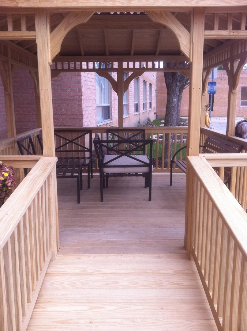 wooden 10 by 10 foot rectangle gazebo