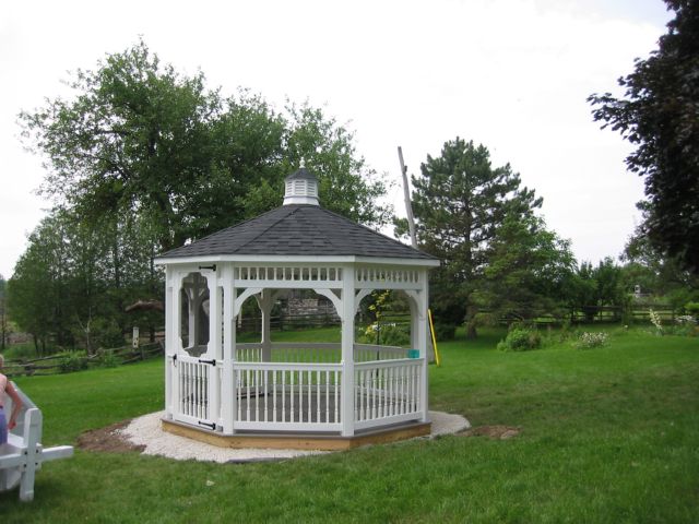 10 foot white vinyl octagon gazebo