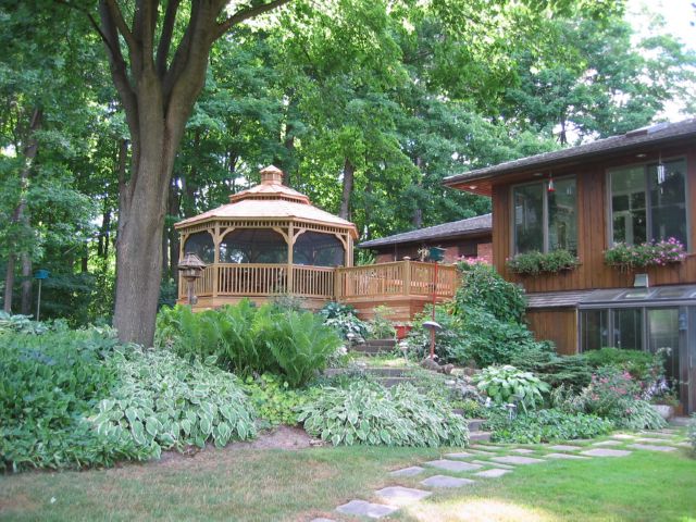 wooden octagon gazebo